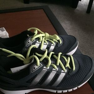 Adidas SHOES US7 Women
